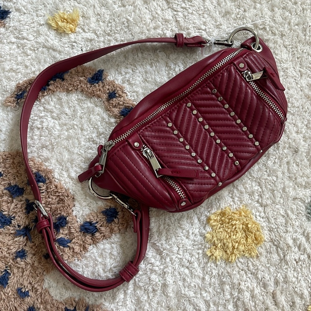 Zara women’s belt bag